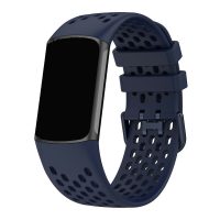 eses Silikónový remienok dierkovaný pre Fitbit Charge 5 a 6 - Tmavo modrý