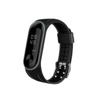 eses Silikónový remienok pre Xiaomi Mi Band 5 a Xiaomi Mi Band 6 - Čierny s sivým prešívaním