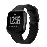 eses Kožený remienok pre Fitbit Versa - Čierny