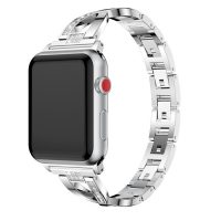 eses Kovový elegantný remienok pre Apple Watch - Strieborný 38mm, 40mm, 41mm